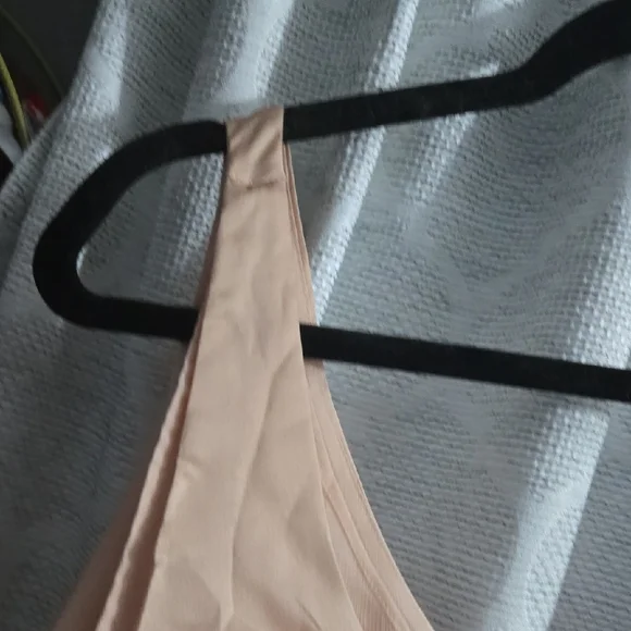 H&M Peach V-Neck Chiffon Top - Picture 5 of 9